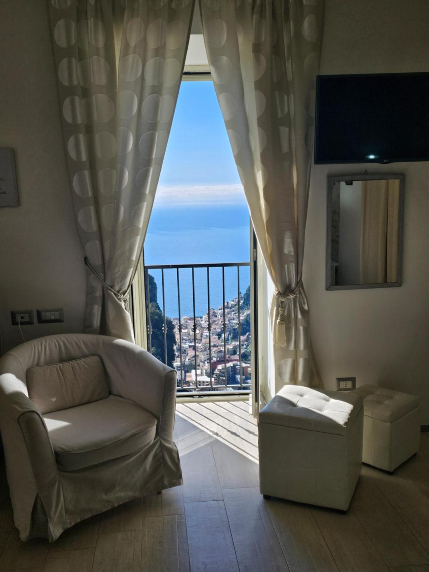 Il Paradiso Sul Mare Apartment Scala Zewnętrze zdjęcie
