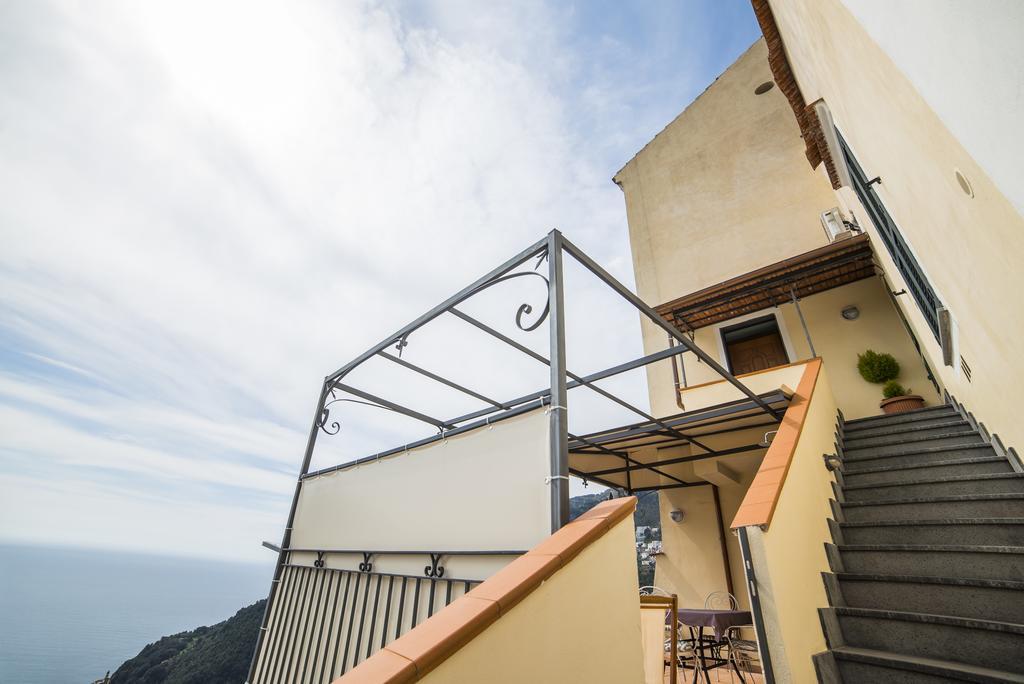 Il Paradiso Sul Mare Apartment Scala Zewnętrze zdjęcie