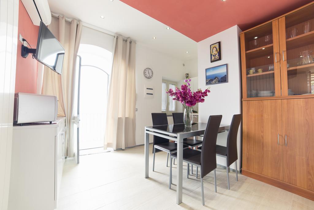 Il Paradiso Sul Mare Apartment Scala Zewnętrze zdjęcie